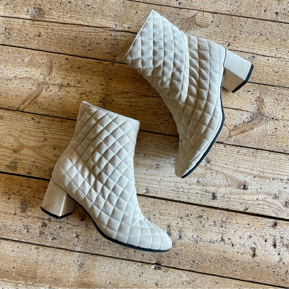 M GEMI Corsa QUILTED Cream White Suede Ankle Boots Leather lining EU 36.5 US 6.5 - Picture 1 of 14
